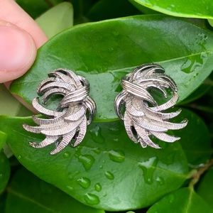 Vintage Dark Gray/Silver Spiky Textured Clip-On Earrings